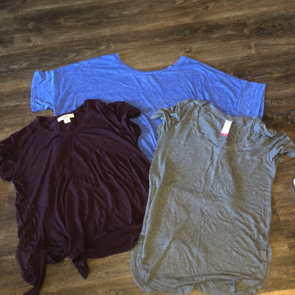 Bundle of 3 small shirts
